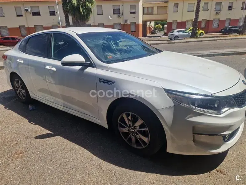 Usado Kia Optima 141 CV (103 kW) 2016 Blanco Berlina