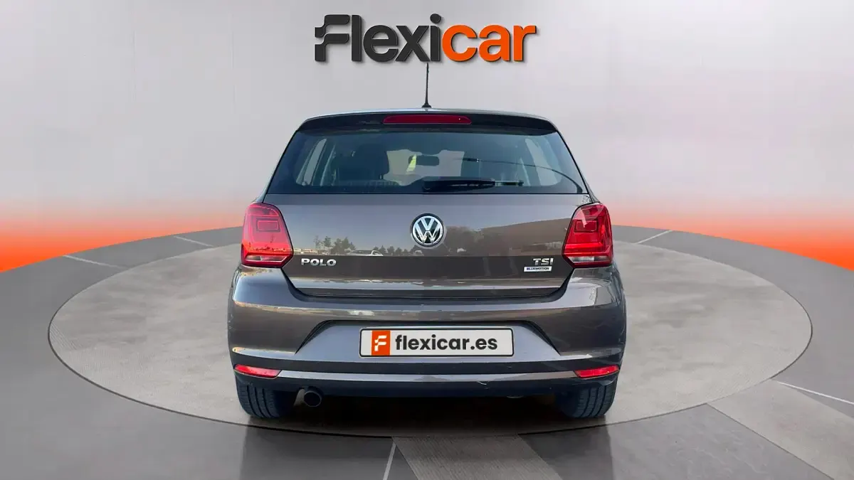 Usado VW Polo 90 CV (66 kW) 2017 Marrón Berlina