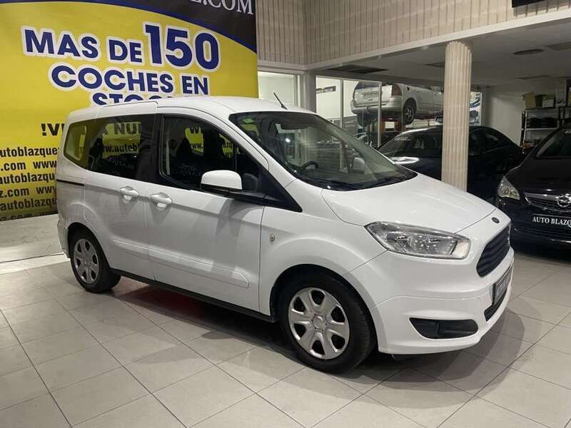 Usado Ford Tourneo Connect Trend 101 CV (74 kW) 2016 Blanco Monovolumen