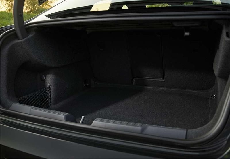 Usado Audi A3 Advanced 116 CV (85 kW) 2021 Rojo Berlina