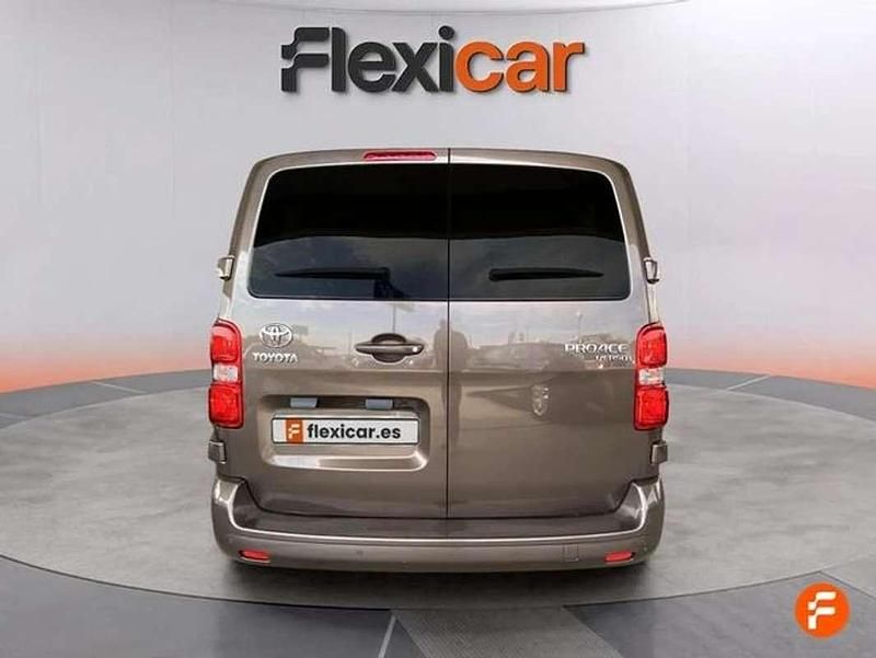 Usado Toyota Proace Advance 177 CV (130 kW) 2018 Marrón Monovolumen