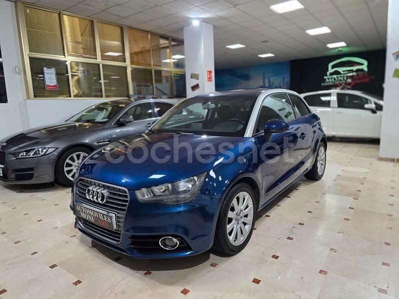 Azul Usado 2011 Audi A1 Attraction Berlina | 8700 € (Precio justo) - Imagen 1/4
