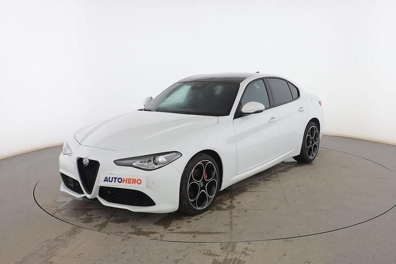 Blanco Usado 2023 Alfa Romeo Giulia Sprint Berlina | 31.299 € (Precio justo) - Imagen 1/3