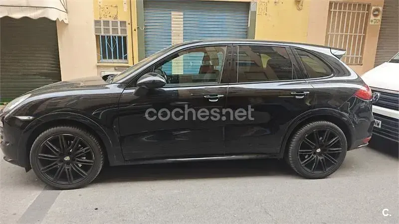 Usado Porsche Cayenne 240 CV (176 kW) 2012 Negro SUV