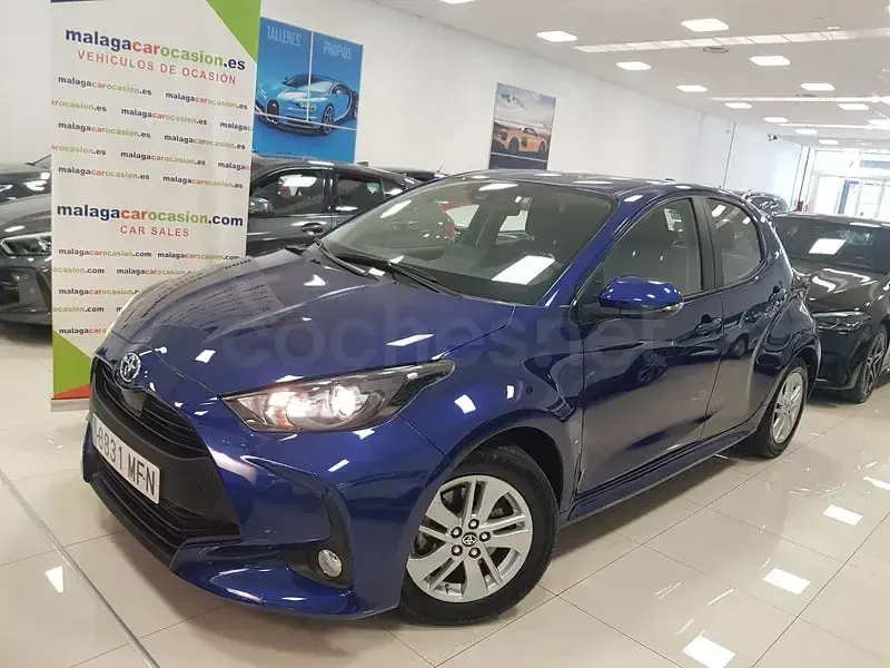 Usado Toyota Yaris Hybrid Business Edition 116 CV (85 kW) 2023 Azul Berlina