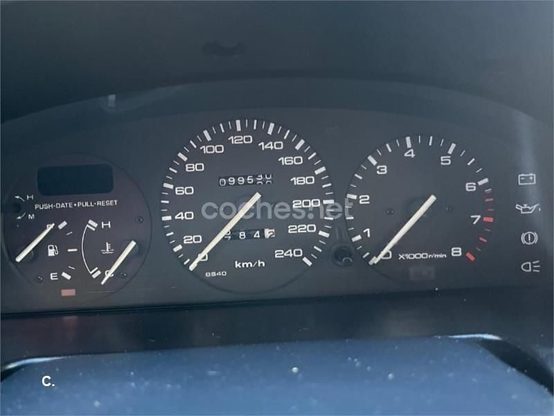 Usado Mazda 323F 90 CV (66 kW) 1992 Gris / plata Berlina