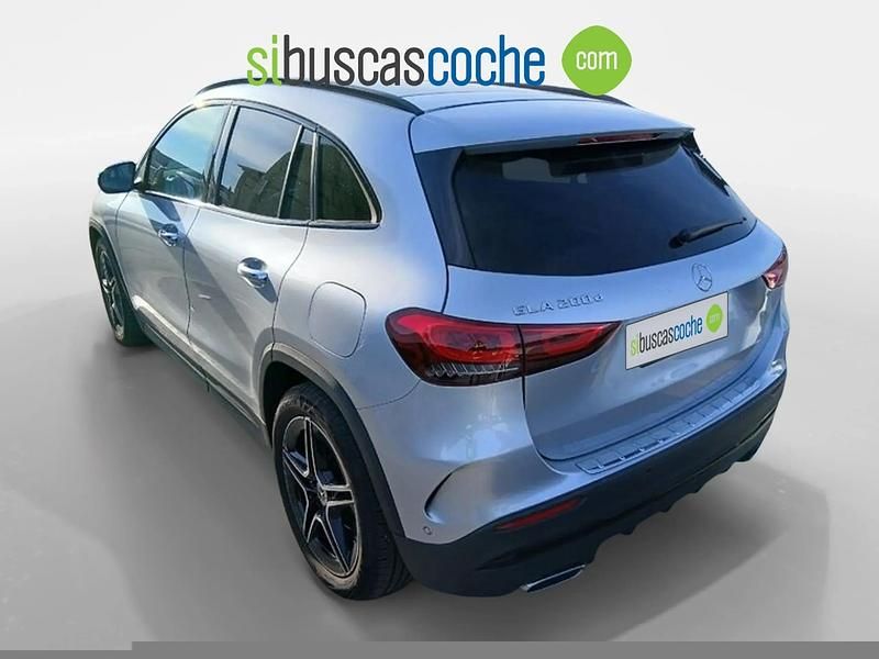Usado Mercedes GLA200 150 CV (110 kW) 2021 Gris/plata SUV