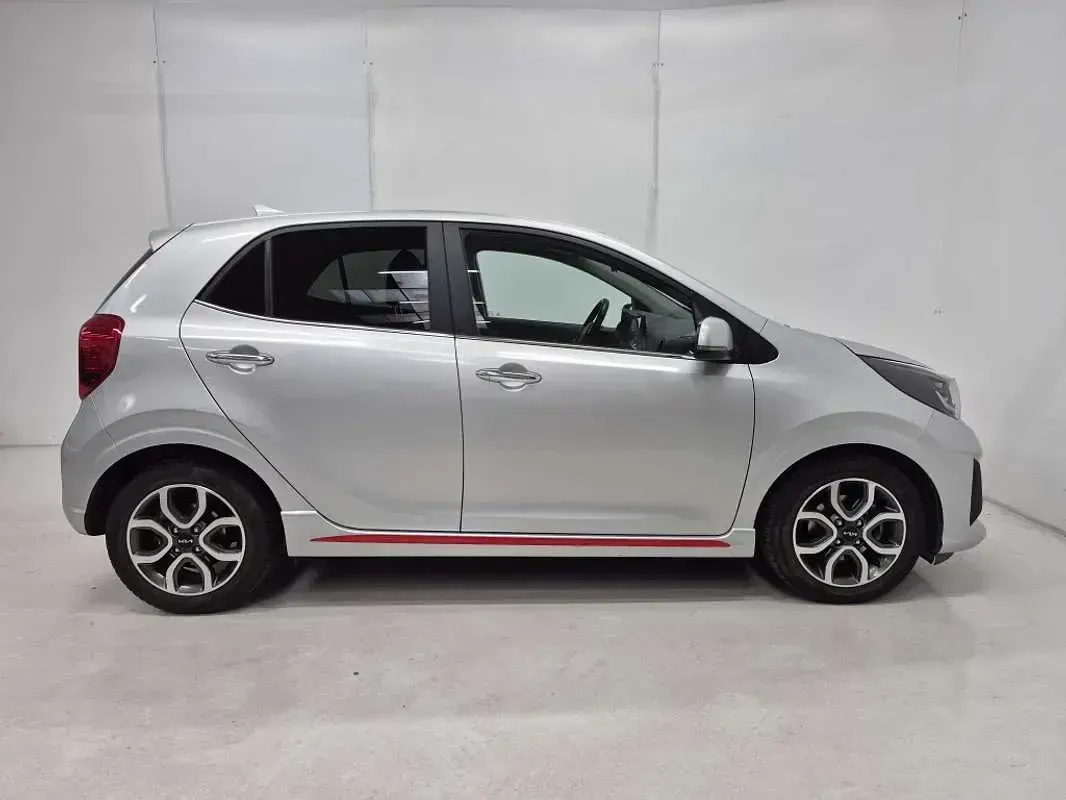 Usado Kia Picanto GT-Line 67 CV (49 kW) 2023 Gris Utilitario