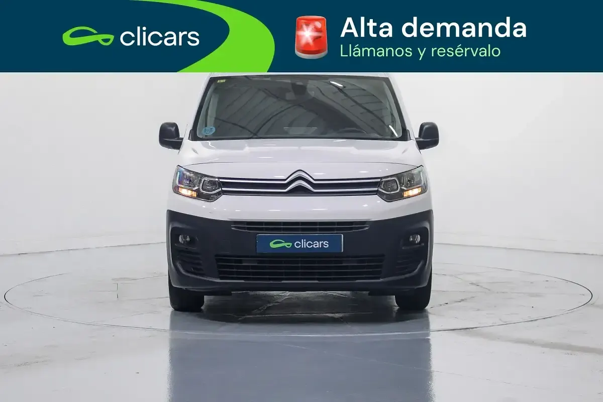 Usado Citroën Berlingo 100 CV (73 kW) 2022 Blanco Monovolumen