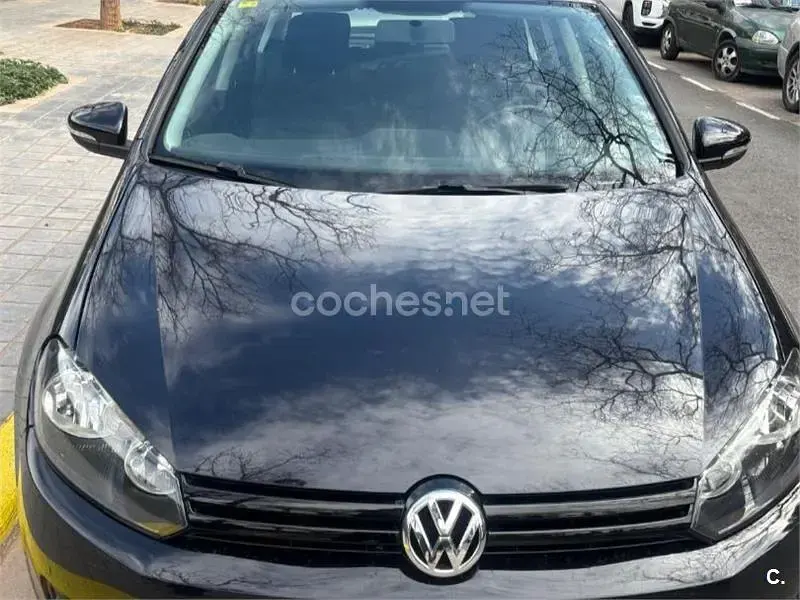 Usado VW Golf VI 90 CV (66 kW) 2010 Negro Utilitario