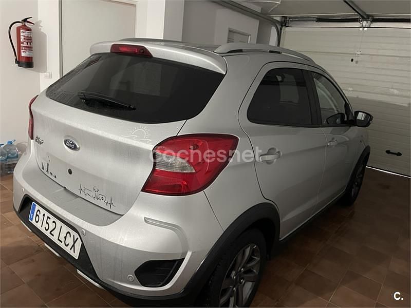 Usado Ford Ka Plus Active 85 CV (62 kW) 2019 Gris / plata Utilitario