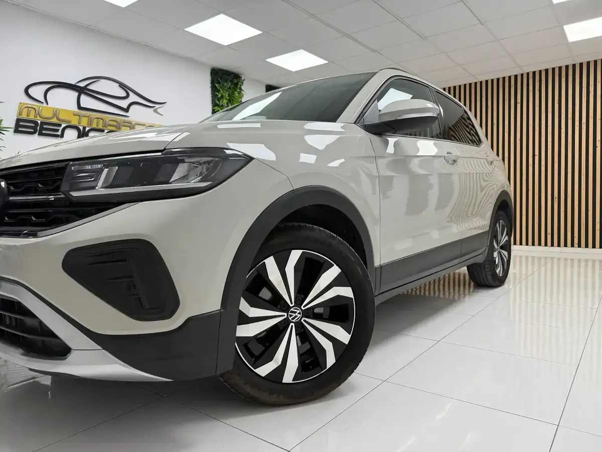 Usado VW T-Cross Life 115 CV (84 kW) 2024 Beige SUV