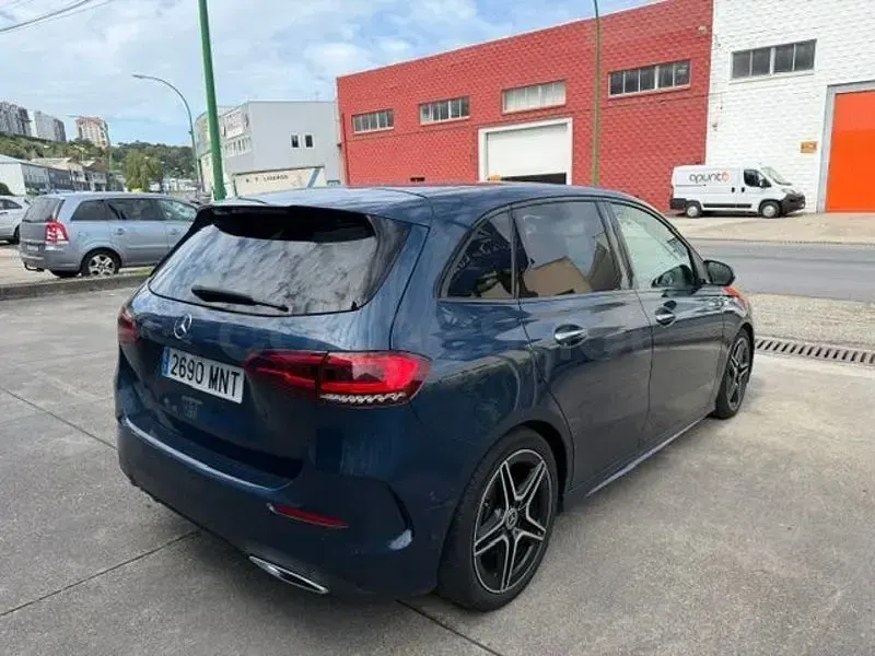 Usado Mercedes B220 190 CV (139 kW) 2020 Azul Utilitario