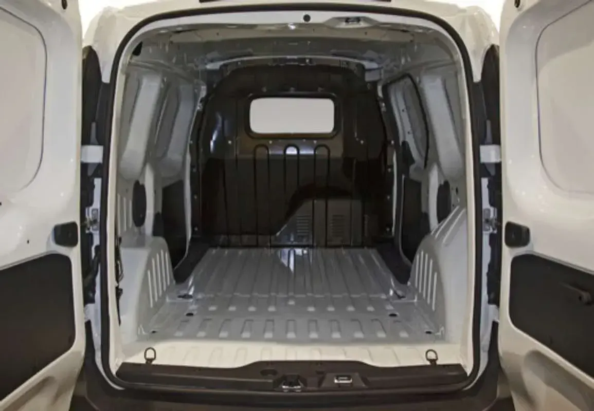 Usado Dacia Dokker Essentiel 109 CV (80 kW) 2020 Blanco Monovolumen