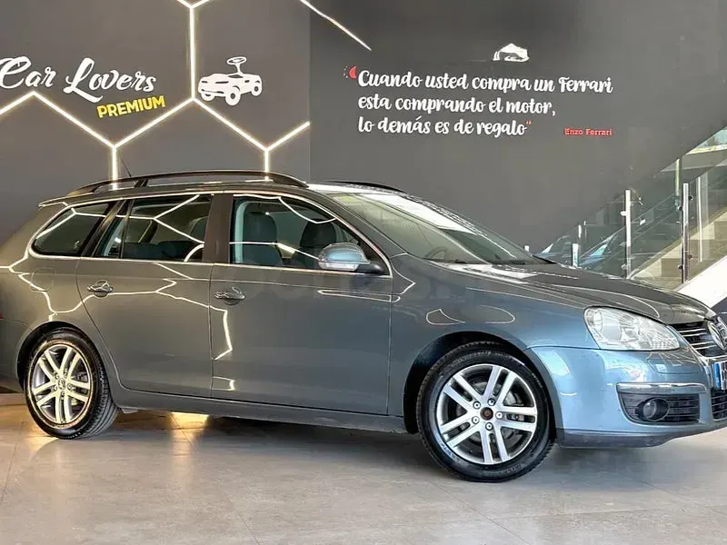 Usado VW Golf VI Highline 105 CV (77 kW) 2008 Gris / plata Utilitario
