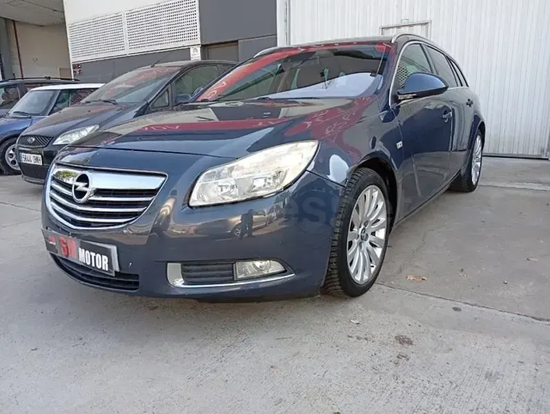 Usado Opel Insignia Cosmo 160 CV (117 kW) 2010 Azul Familiar