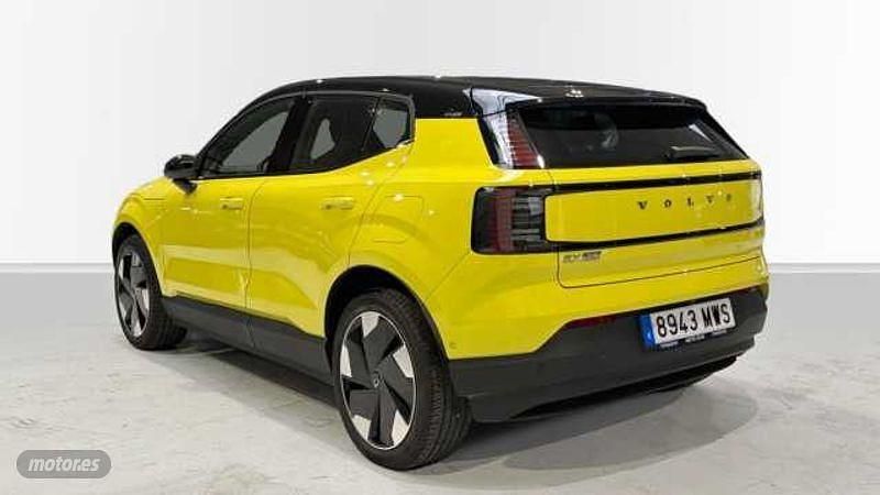 Begagnad Volvo EX30 Ultra 200 kW (272 HK) 2024 Gul SUV