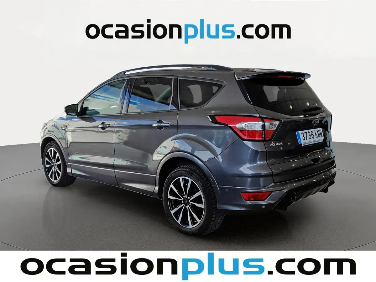 Usado Ford Kuga ST-Line 180 CV (132 kW) 2018 Gris SUV
