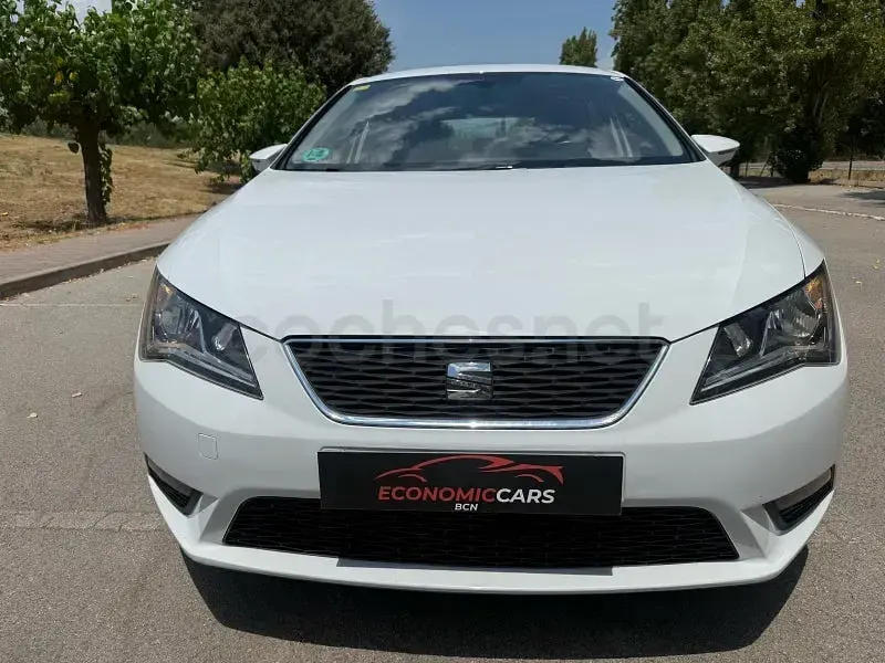 Usado Seat Leon Style 125 CV (91 kW) 2013 Blanco Berlina