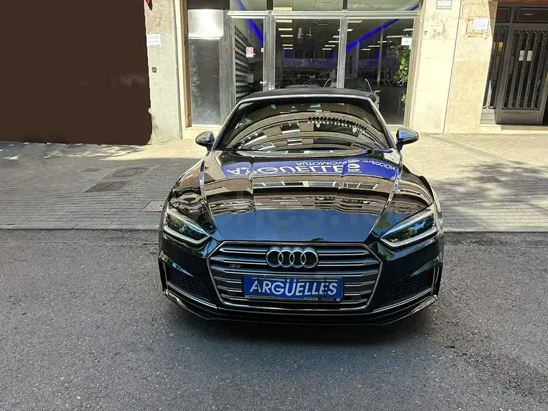 Usado Audi A5 Cabriolet Ambiente 354 CV (260 kW) 2018 Negro Descapotable