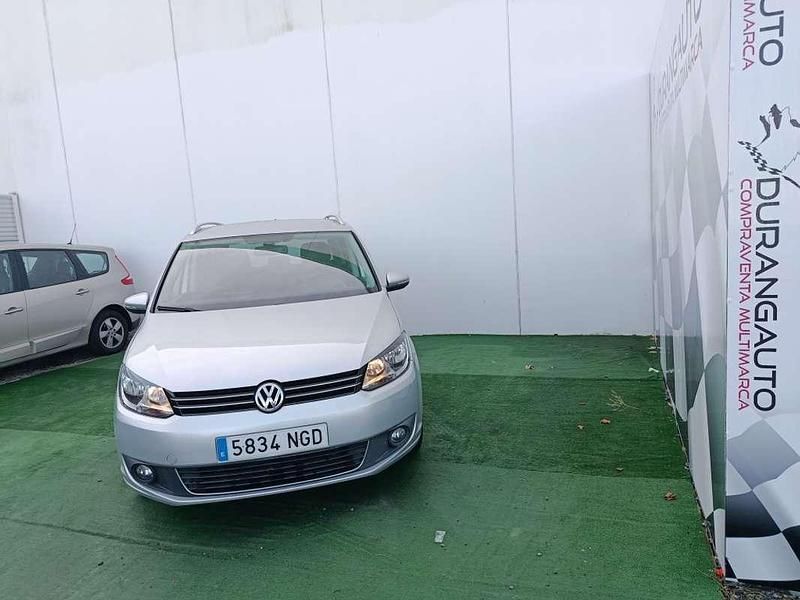 Usado VW Touran Advance 140 CV (102 kW) 2014 Gris Monovolumen