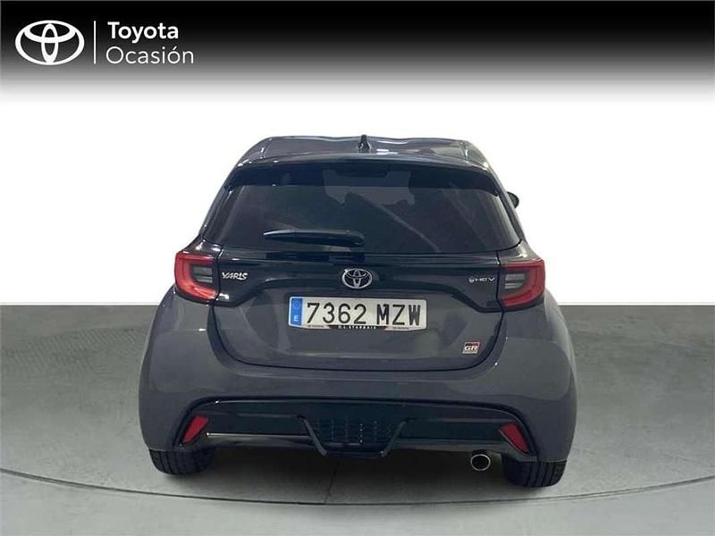 Usado Toyota Yaris Hybrid Sport 131 CV (96 kW) 2025 Monovolumen