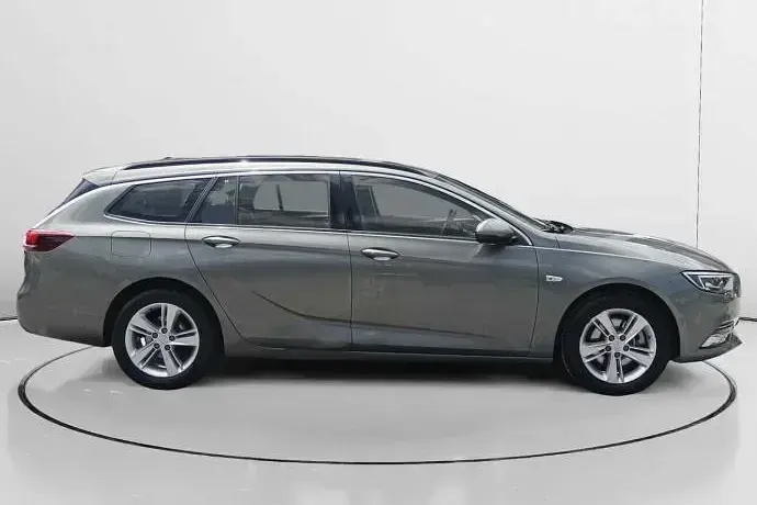 Usado Opel Insignia Selective 136 HP (100 kW) 2019 Carrinha