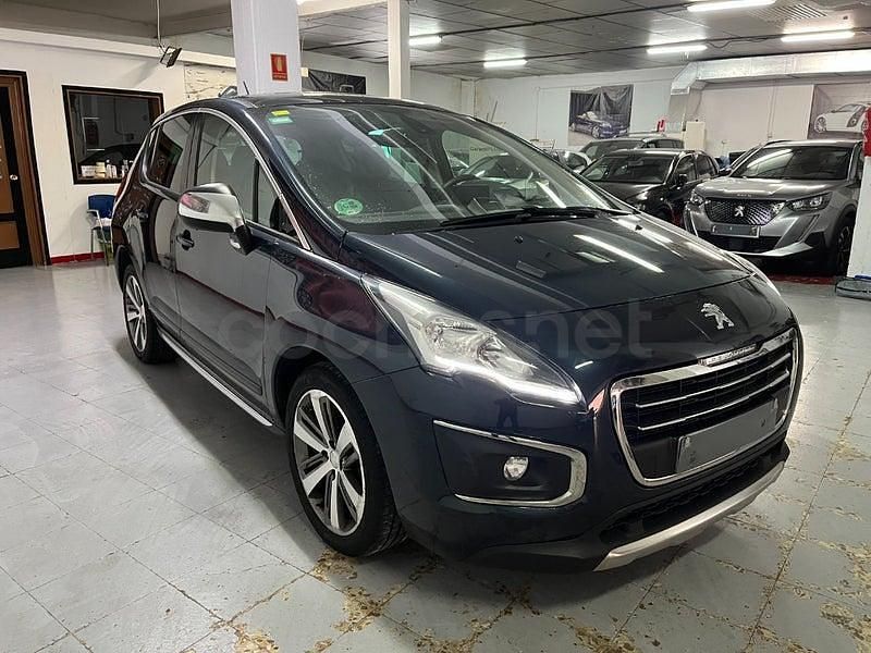Usado Peugeot 3008 Allure 120 CV (88 kW) 2015 Azul Familiar