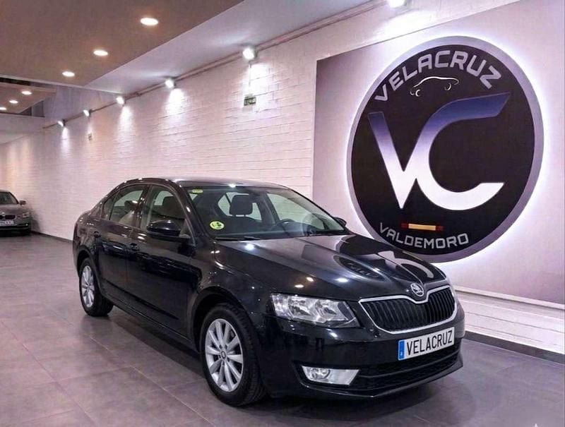 Occasion Skoda Octavia Ambition 105 ch (77 kW) 2013 Noir Citadine