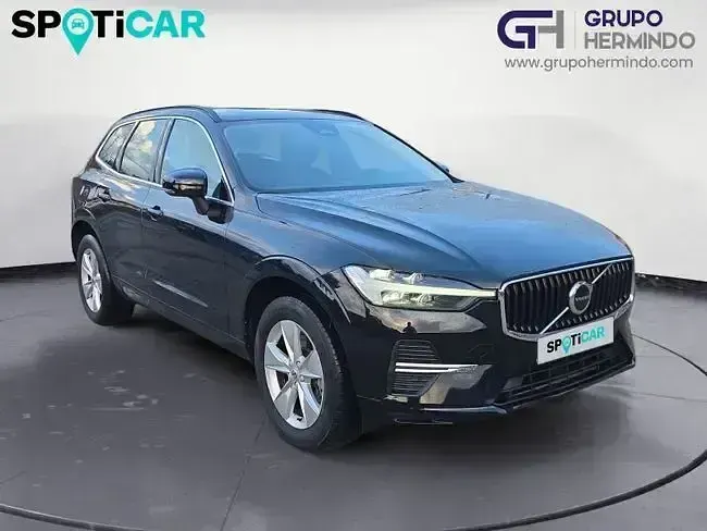 Używany Volvo XC60 Core 197 KM (144 kW) 2023 Czarny SUV