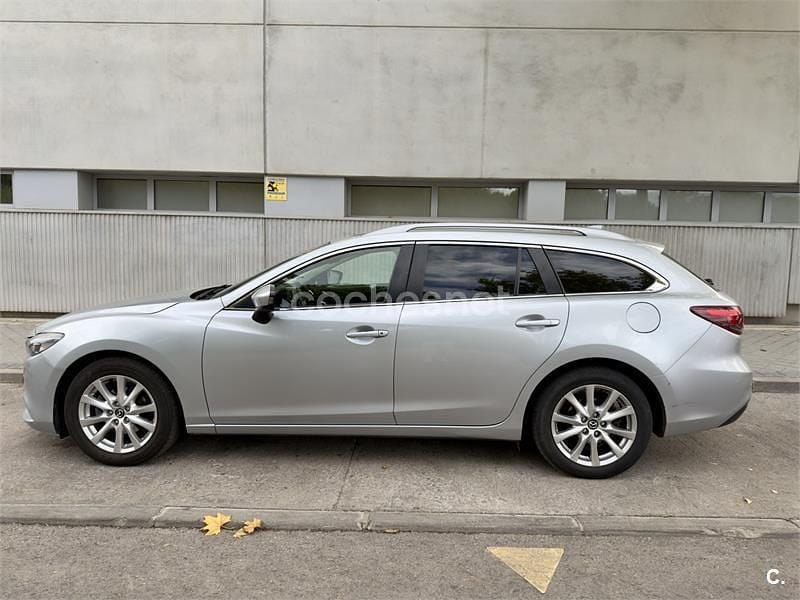 Usado Mazda 6 Comfort 150 CV (110 kW) 2015 Gris / plata Berlina
