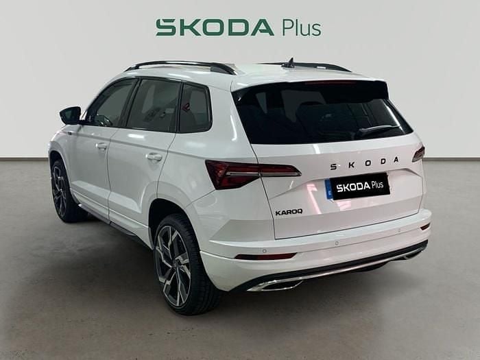 Blanco Nuevo 2025 Skoda Karoq SportLine SUV | 31.690 € (Buen precio) - Imagen 1/4