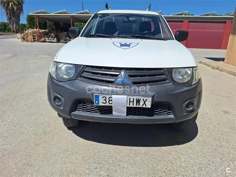 Usado Mitsubishi L200 136 CV (100 kW) 2014 Blanco Pickup/Camioneta
