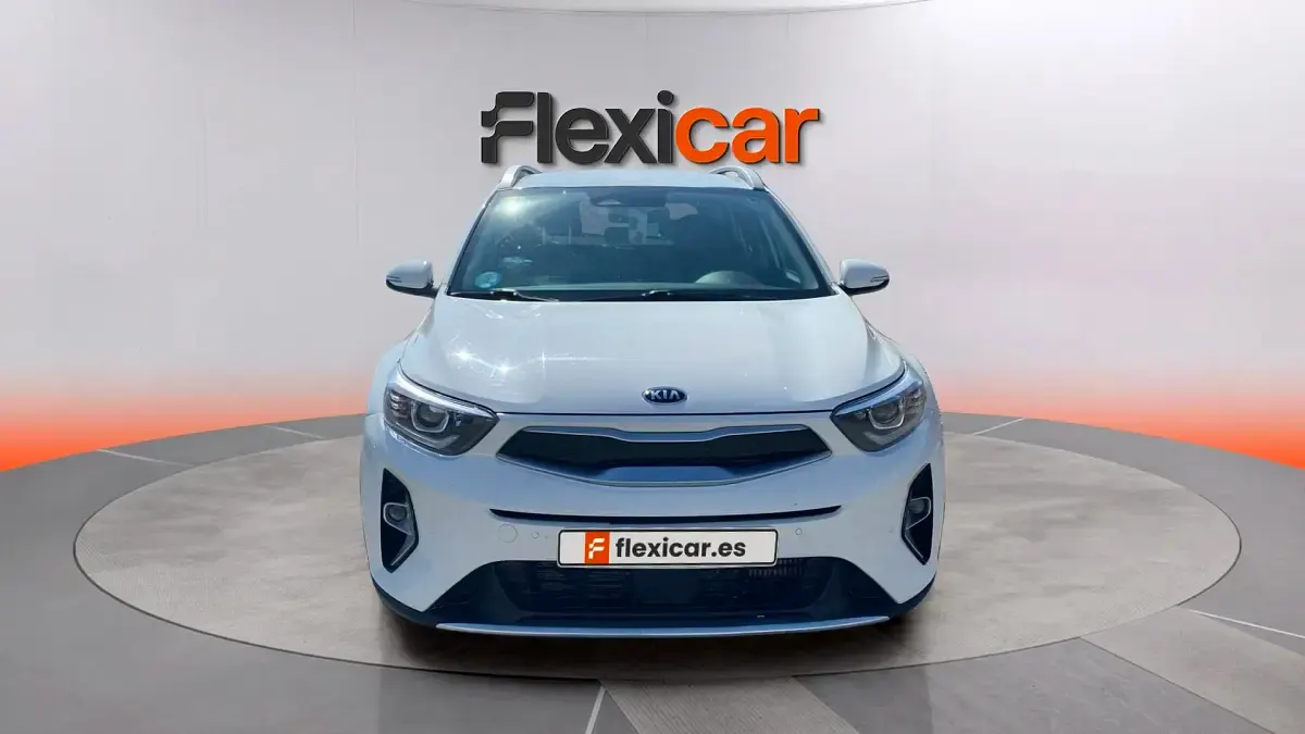 Usado Kia Stonic Plus 100 CV (73 kW) 2021 Blanco SUV
