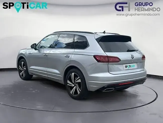 Usado VW Touareg R-line 231 CV (169 kW) 2021 Gris SUV