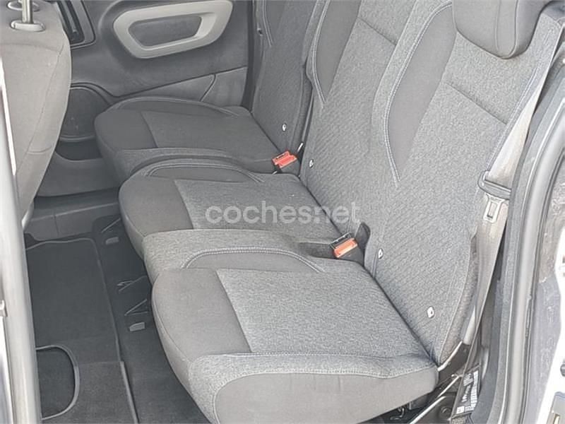 Usado Peugeot Rifter Style 100 CV (73 kW) 2021 Gris / plata Monovolumen