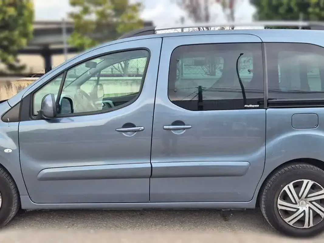 Usado Citroën Berlingo Seduction 114 CV (83 kW) 2012 Azul Monovolumen