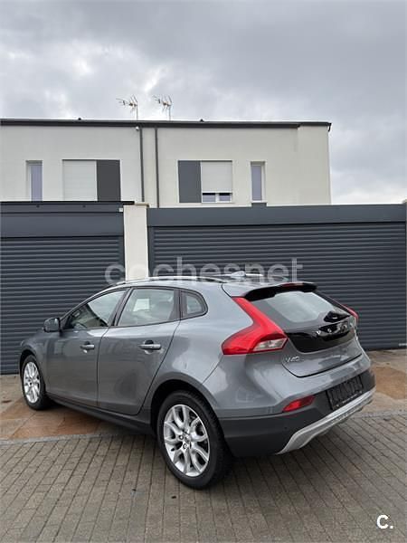Usado Volvo V40 CC 120 CV (88 kW) 2018 Gris / plata Familiar