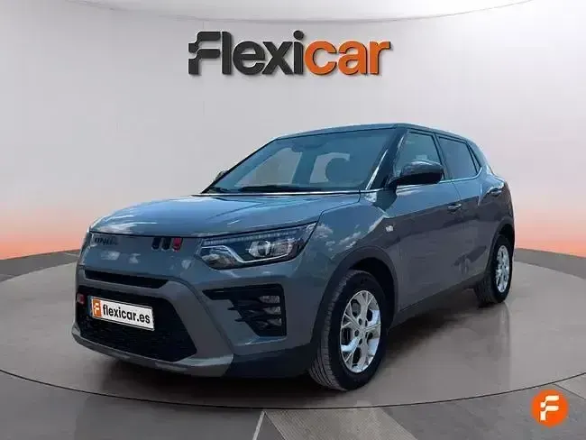 Usado SsangYong Tivoli 135 CV (99 kW) 2024 Gris