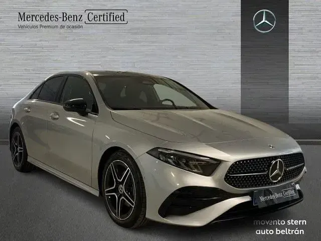 Nuevo Mercedes A180 Advanced 116 CV (85 kW) 2025 Plateado Berlina