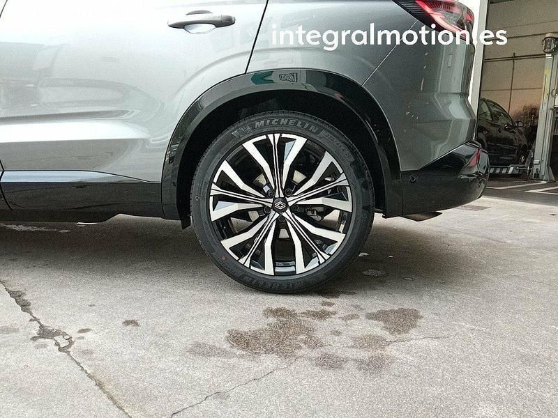 Usado Renault Austral Iconic 200 CV (147 kW) 2024 Gris SUV