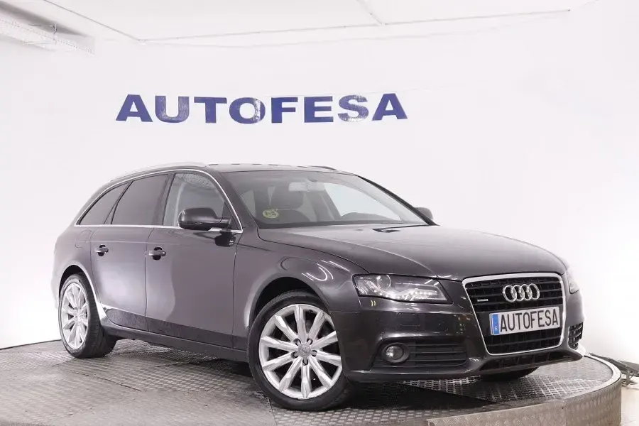 Usado Audi A4 239 CV (175 kW) 2011 Marron Familiar