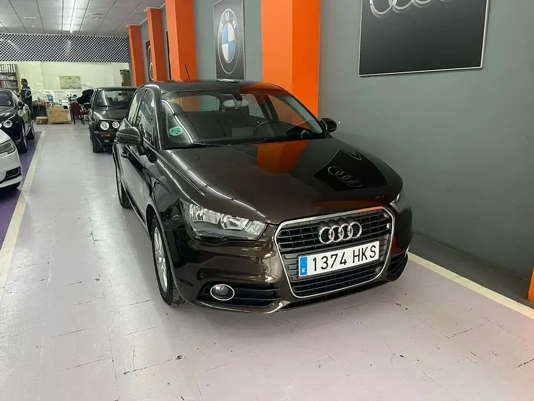Usado Audi A1 Sportback Ambition 122 CV (89 kW) 2012 Marrón Utilitario