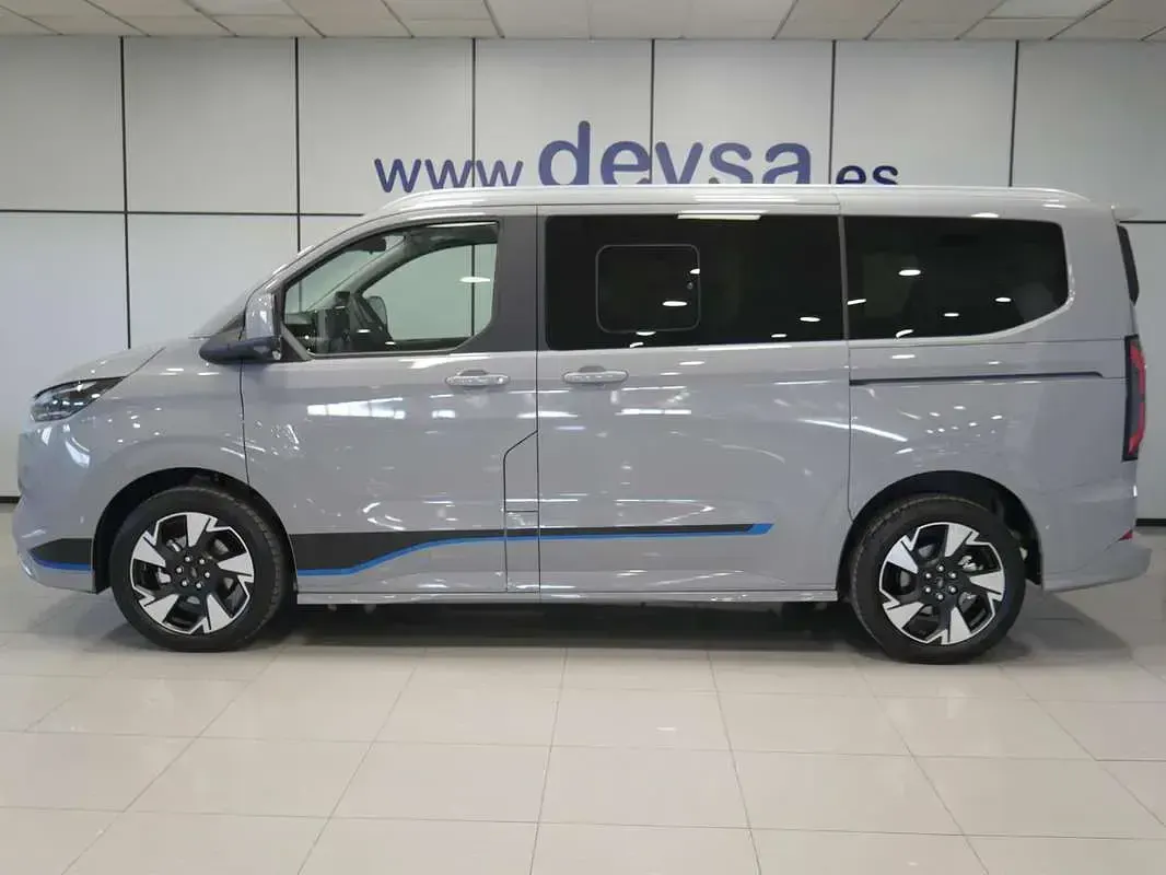 Nuevo Ford Tourneo Custom Sport 232 CV (170 kW) 2026 Gris Van