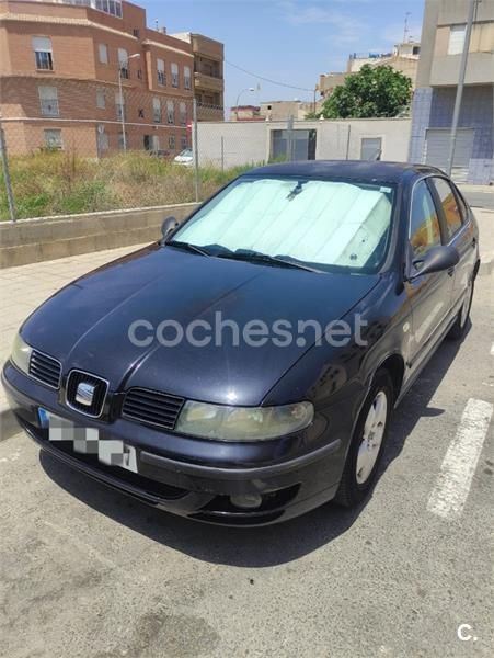Negro Usado 2004 Seat Leon Berlina | 2500 € (Buen precio) - Imagen 1/4