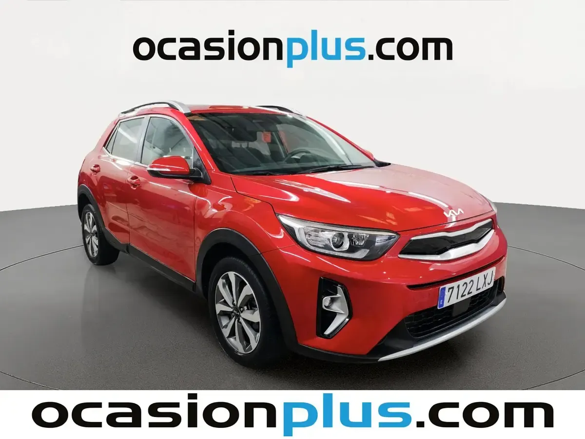 Usado Kia Stonic 101 CV (74 kW) 2022 Rojo SUV