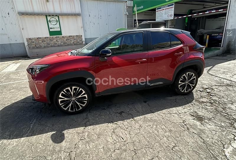 Usado Toyota Yaris Cross Style 116 CV (85 kW) 2023 Rojo SUV