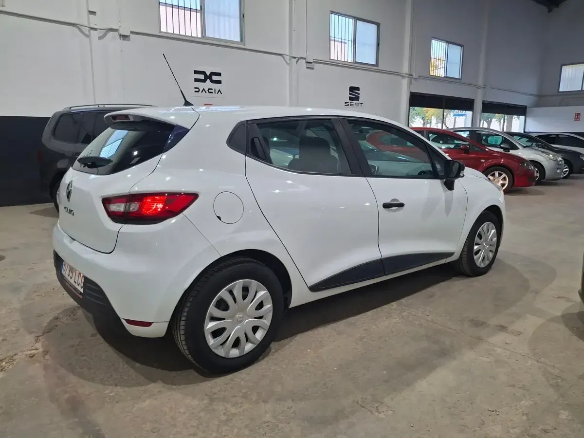 Usado Renault Clio Business 90 CV (66 kW) 2019 Blanco