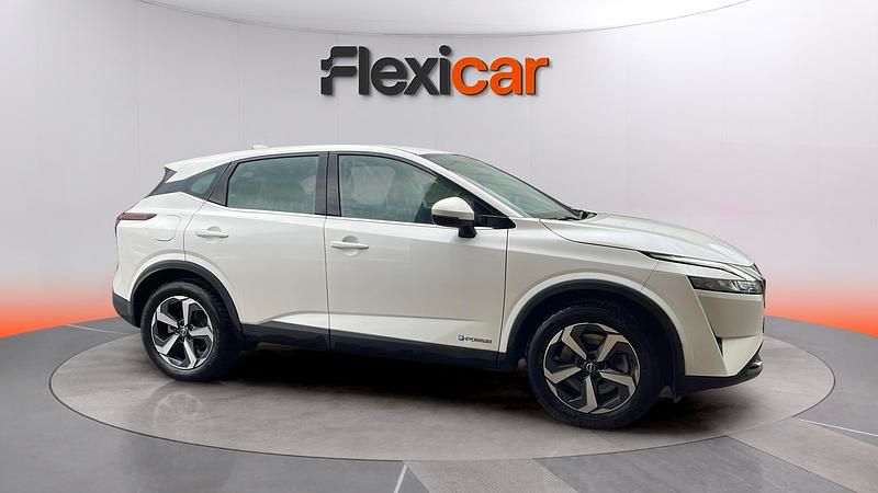 Begagnad Nissan Qashqai Acenta 190 HK (139 kW) 2024 Vit SUV