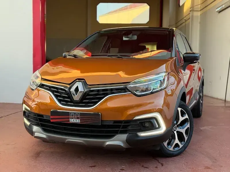 Używany Renault Captur Zen 120 KM (88 kW) 2017 Brązowy SUV